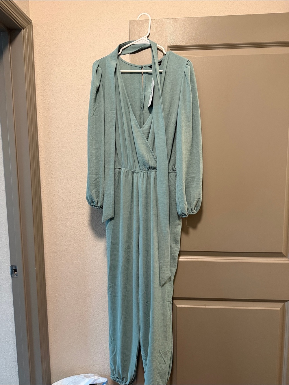 Women’s Sage Green Long Sleeve Jumpsuit Dress